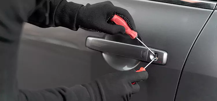 Locked Out of Car Help Manitowoc