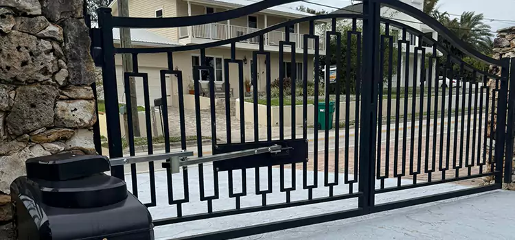 Swing Gate Opener with Keypad Manitowoc